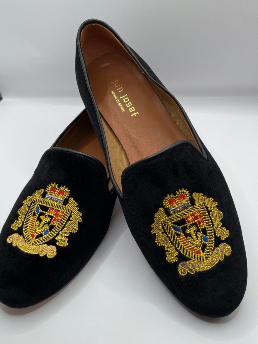Jon Josef Women's Black Velvet Embroidered Crest Loafers 10M